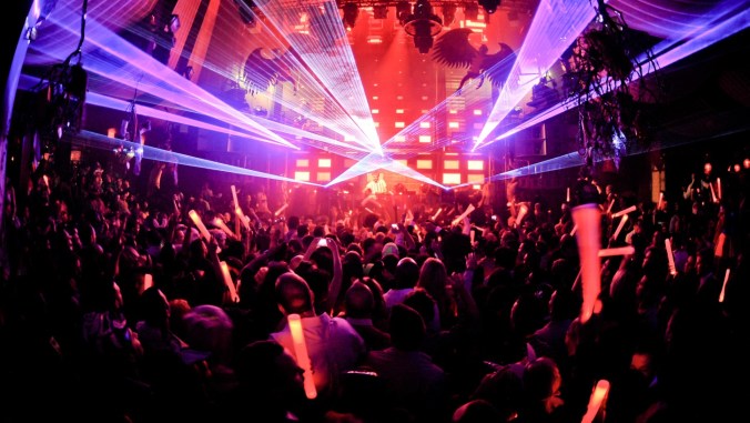 night-club-clubbing-jobs-abroad